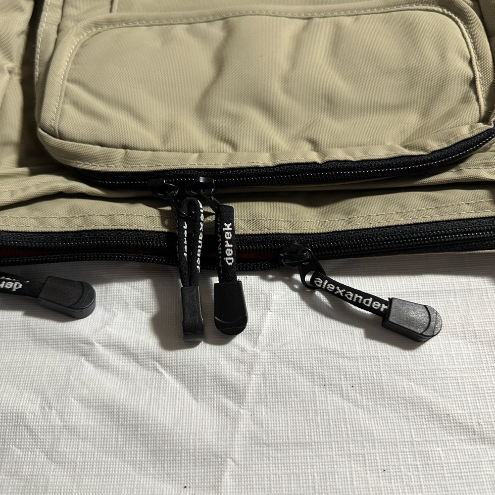Derek Alexander Crossbody Bag - Picture 10 of 11